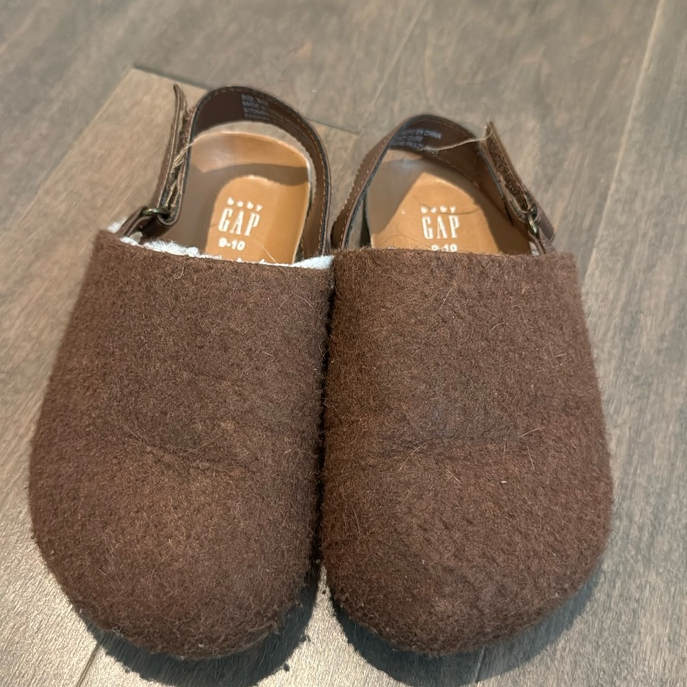 Baby GAP Clogs